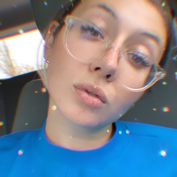 Meet your Posher, Alex - Picture 6 of 7